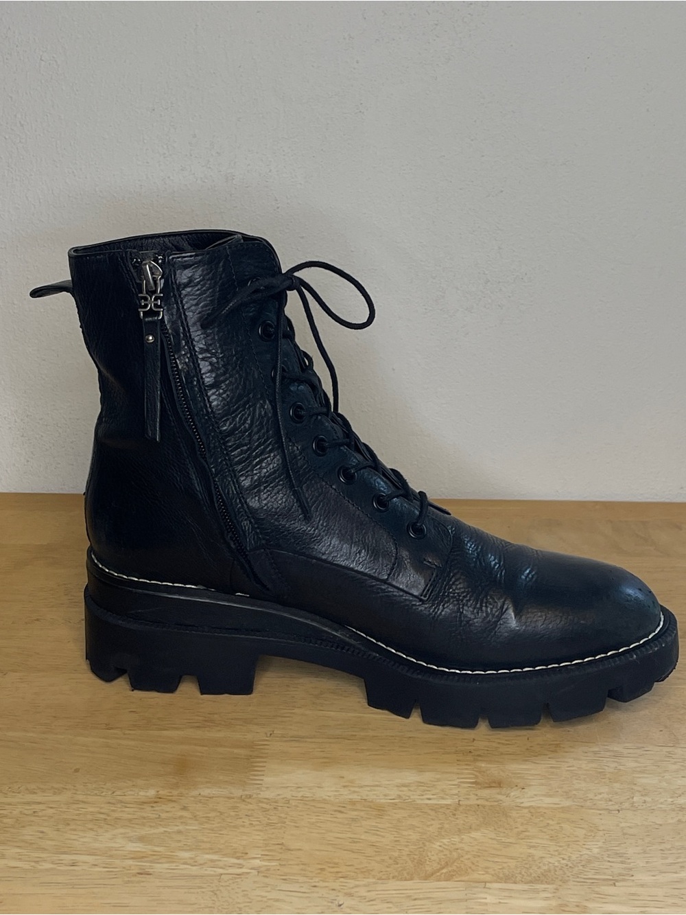 Sam Edelman Garrett Black Leather Lug Sole Lace-Up Combat Boots Size 9 - Picture 4 of 14